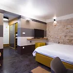 Bed & Breakfast Mijama 4*