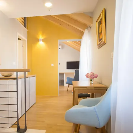 Mijama לינה וארוחת בוקר 4*