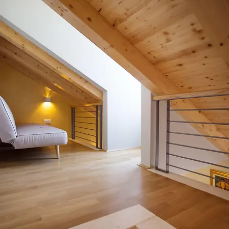 לינה וארוחת בוקר Mijama 4*