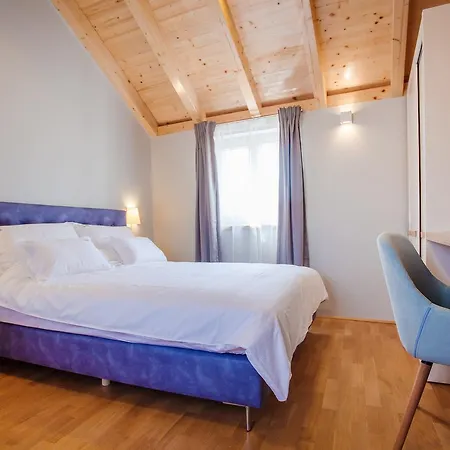 לינה וארוחת בוקר Mijama