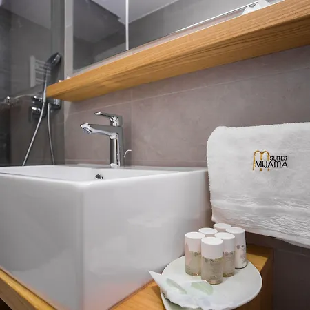 Mijama Bed and Breakfast 4*